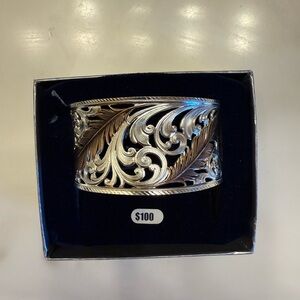 Montana Silversmiths Feather collection